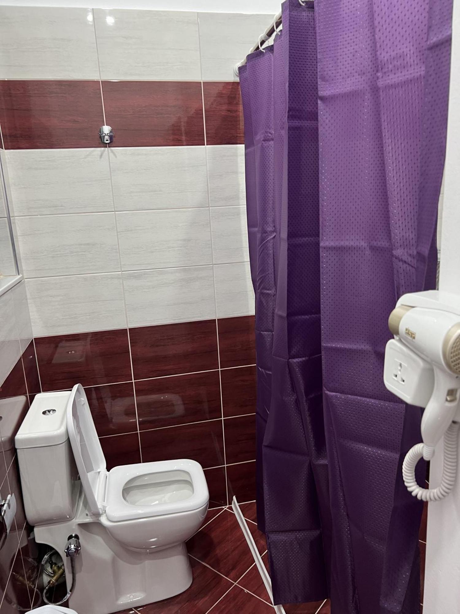 Guesthouse Osumi Berat Eksteriør billede