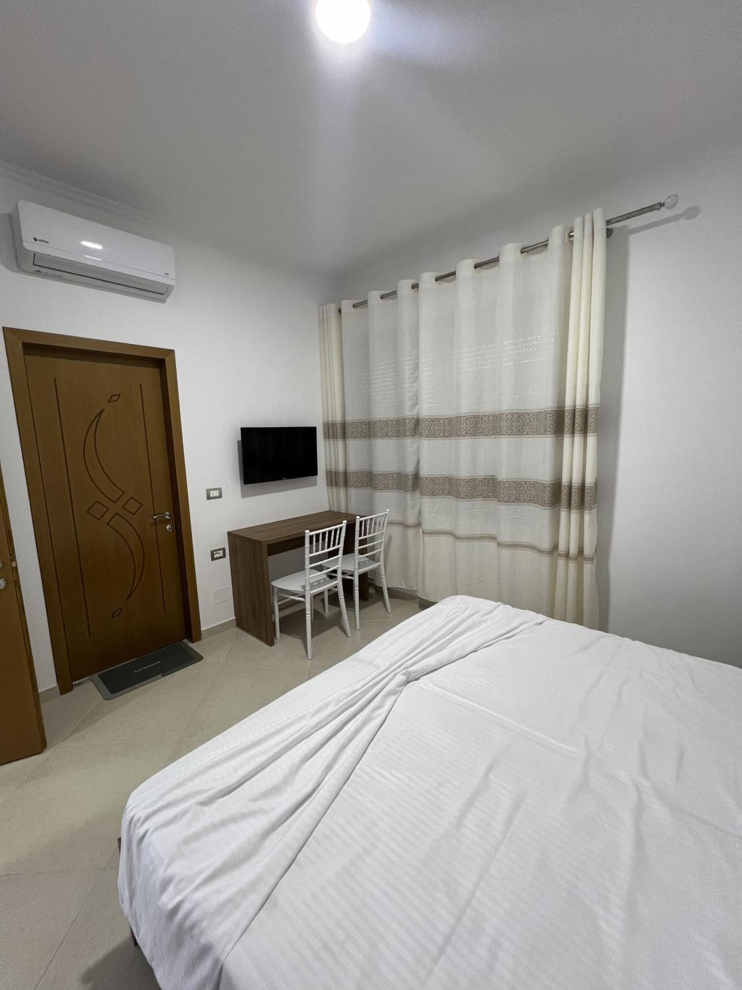Guesthouse Osumi Berat Eksteriør billede